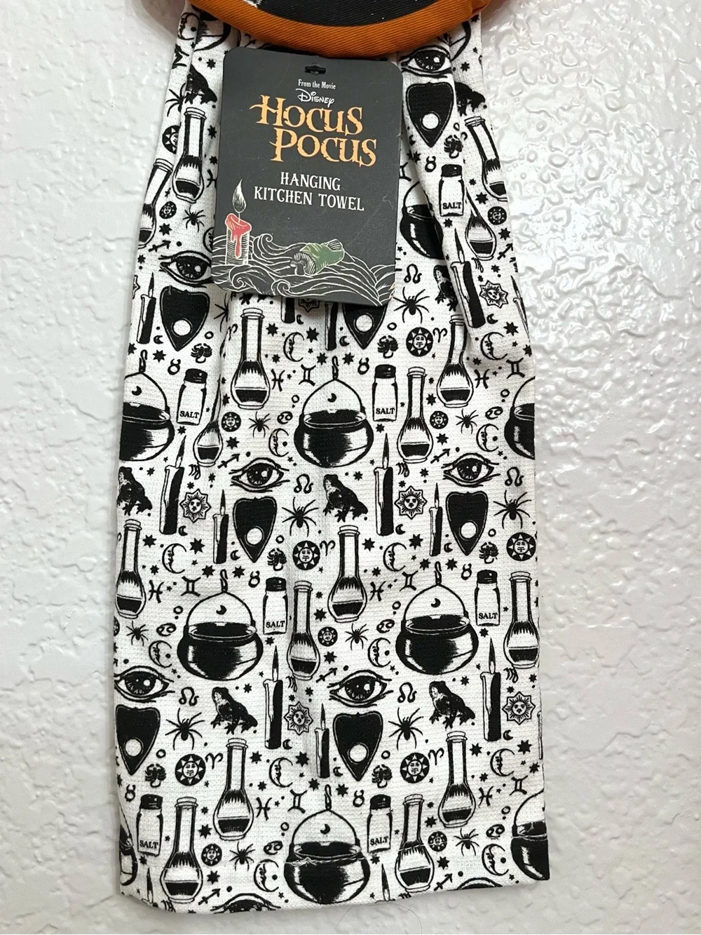NWT! Hocus Pocus Hanging Kitchen Towel Sanderson Sisters Disney